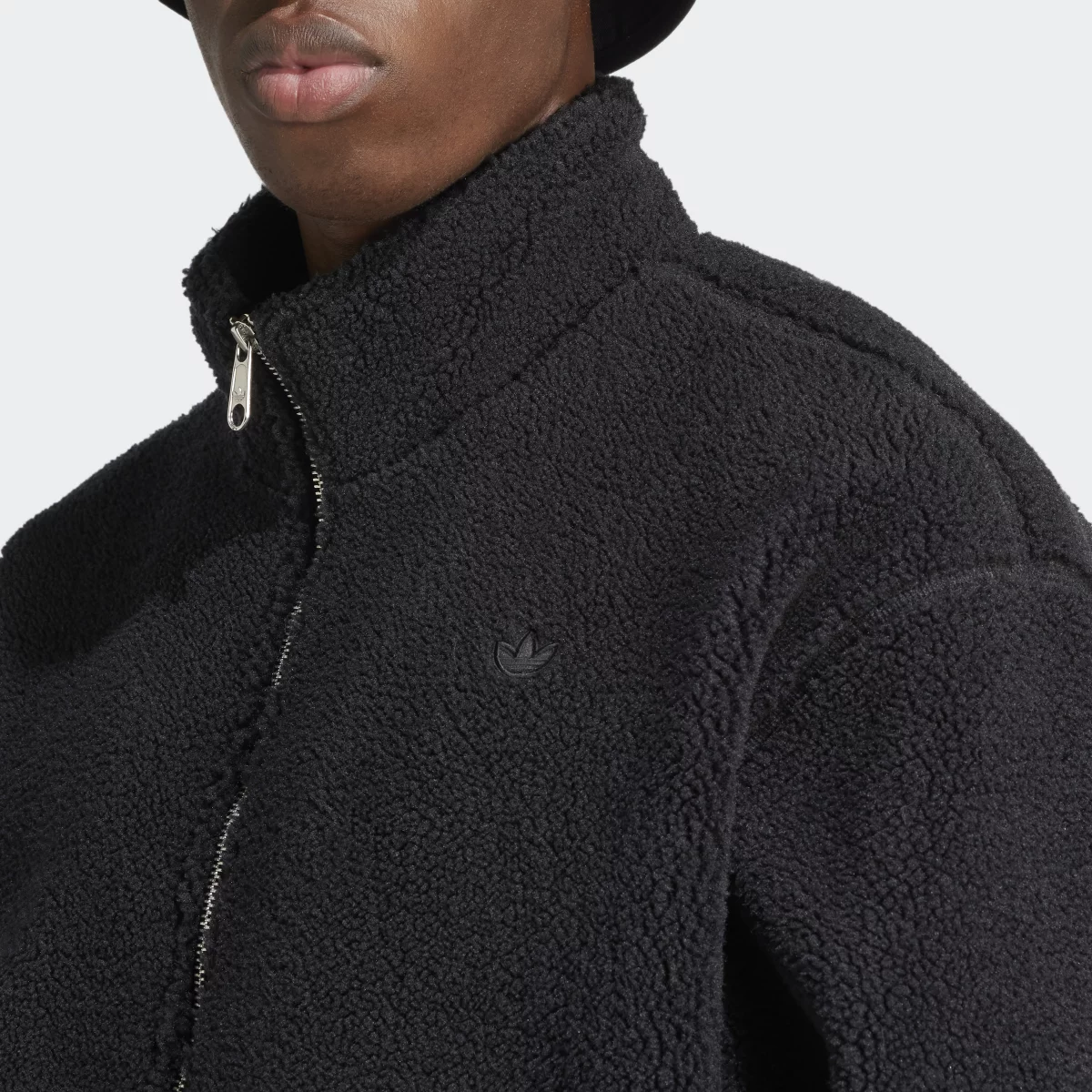 6708e6786cd37IW0983_7_APPAREL_On_Model_Detail_View_1_grey