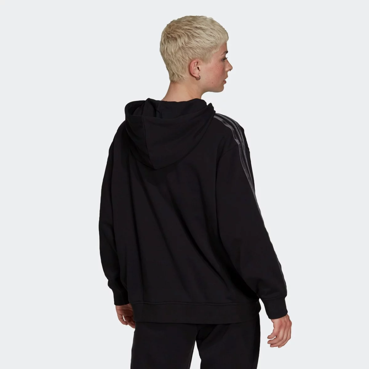 h18039_app_on-model_back_gradient-huge-6657617e74439