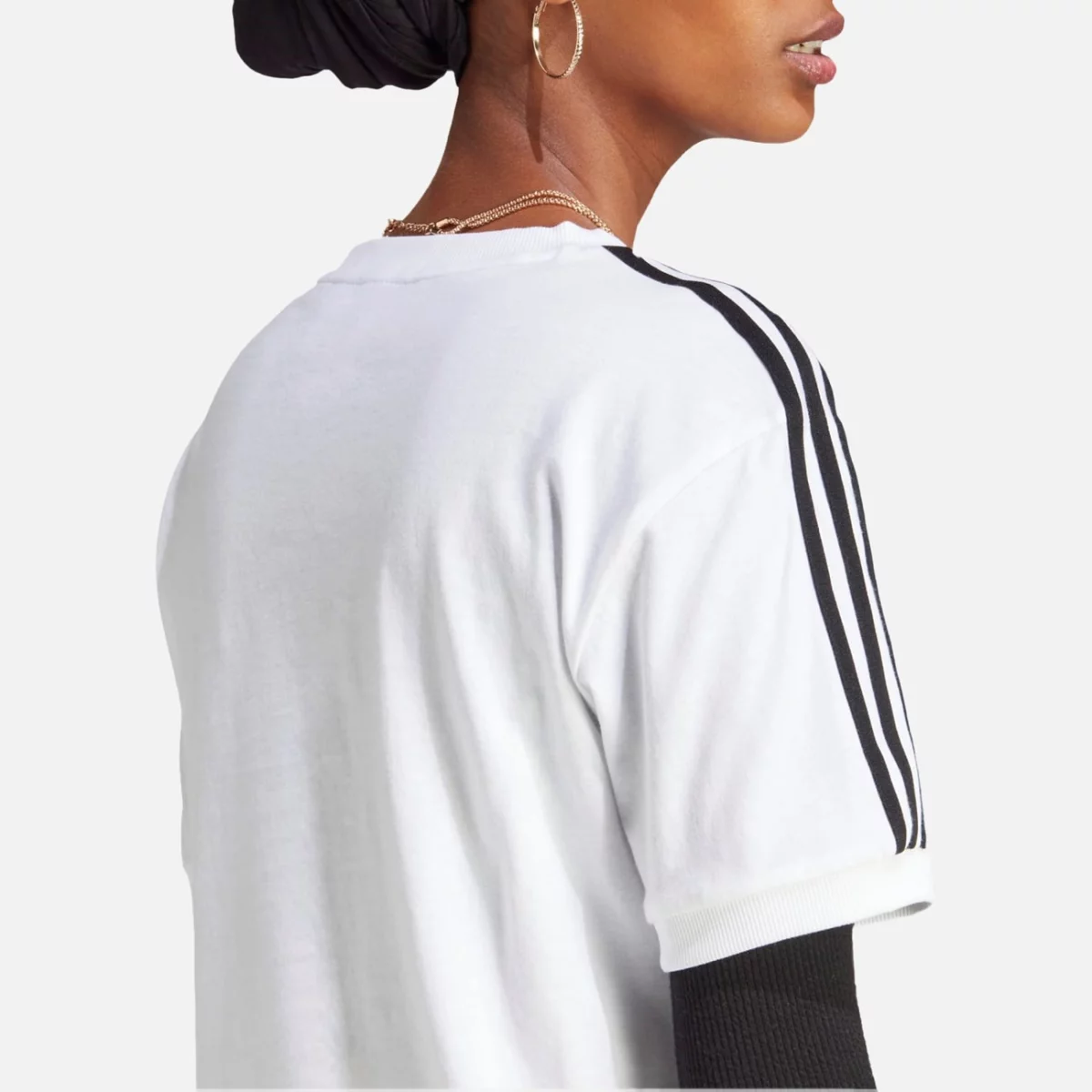ib7410_8_apparel_on-model_detail-view-2_grey-huge-66579fd657267
