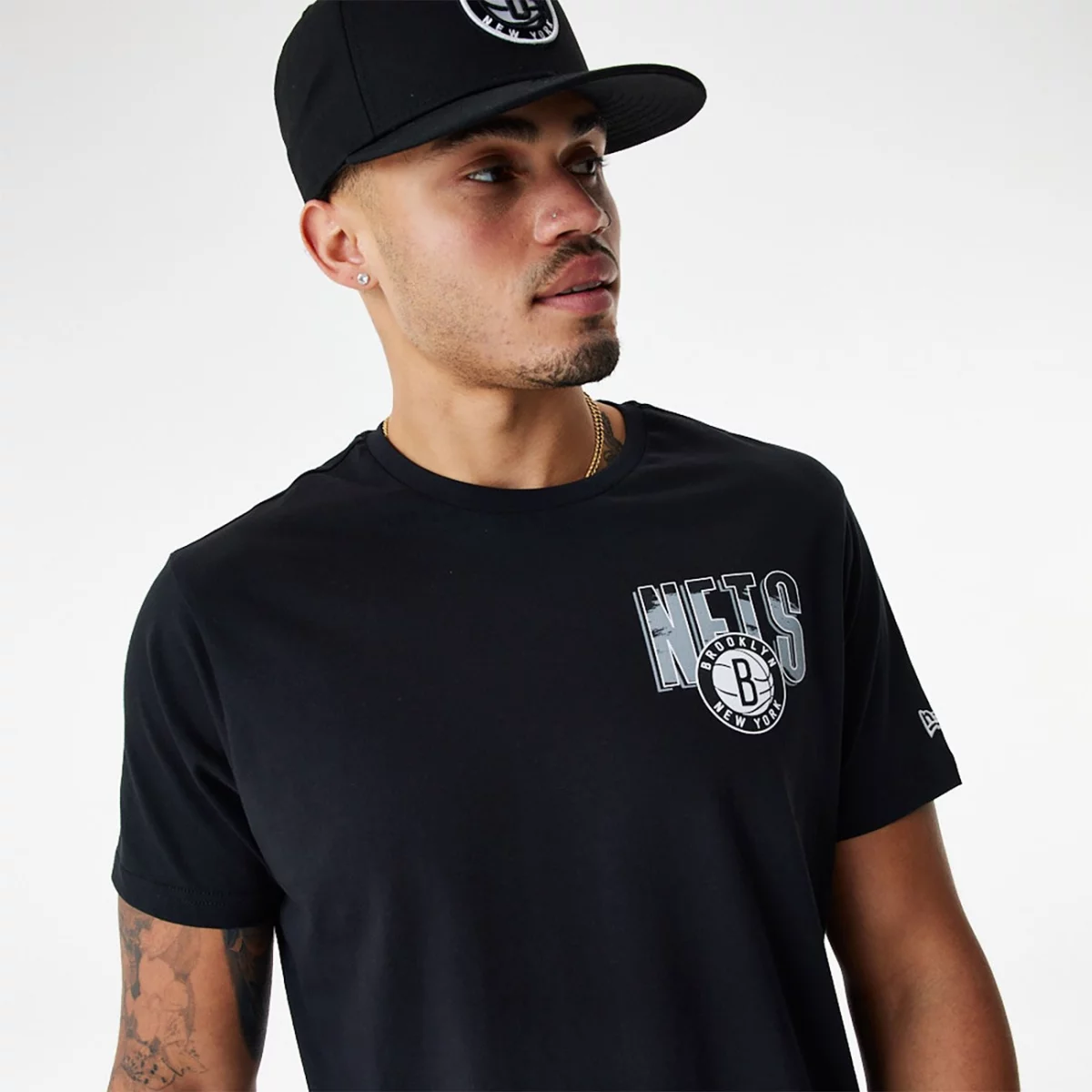 brooklyn-nets-skyline-graphic-black-t-shirt-60424444-6-huge-6657ac14209f6