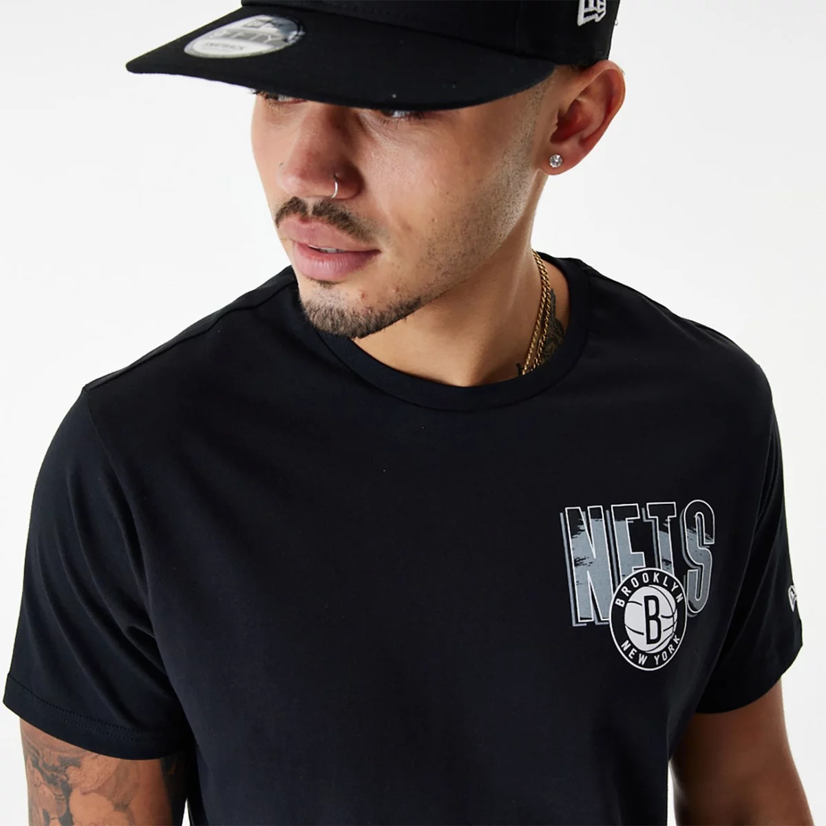 brooklyn-nets-skyline-graphic-black-t-shirt-60424444-right-huge-6657ac15a5067