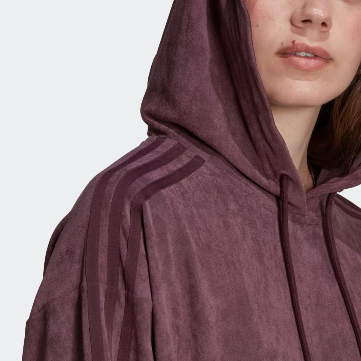 hm1695_8_apparel_on-model_detail-view-1_grey-huge-665793580f743