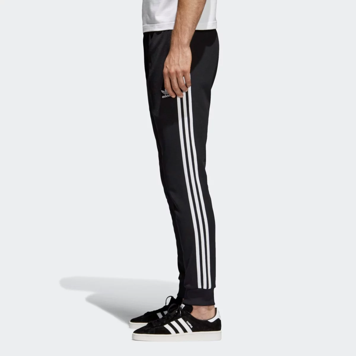 cw1275_app_on-model_side_gradient-huge-665734decd834