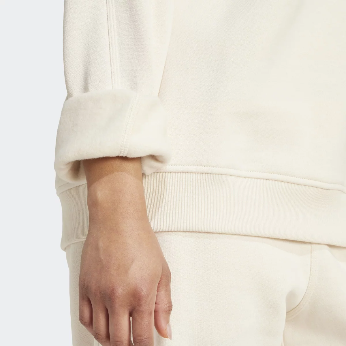 672b5bd70e5dcIY9619_7_APPAREL_On_Model_Detail_View_1_grey