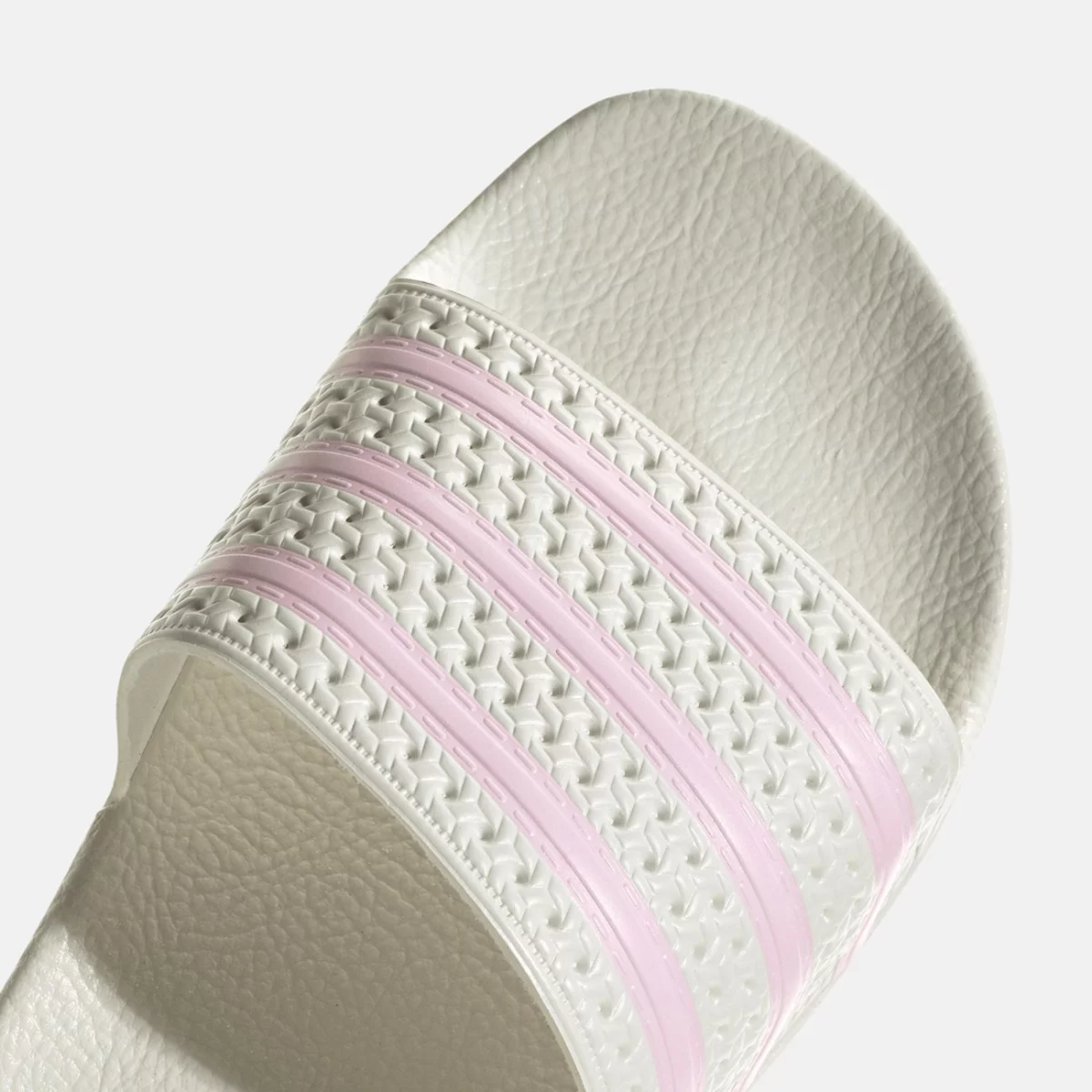 hp2805_8_footwear_photography_detail-view-1_transparent-huge-66582d721e31b