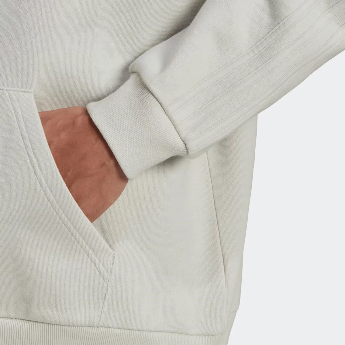 hk2725_8_apparel_on-model_detail-view-1_grey-huge-665793cac6336