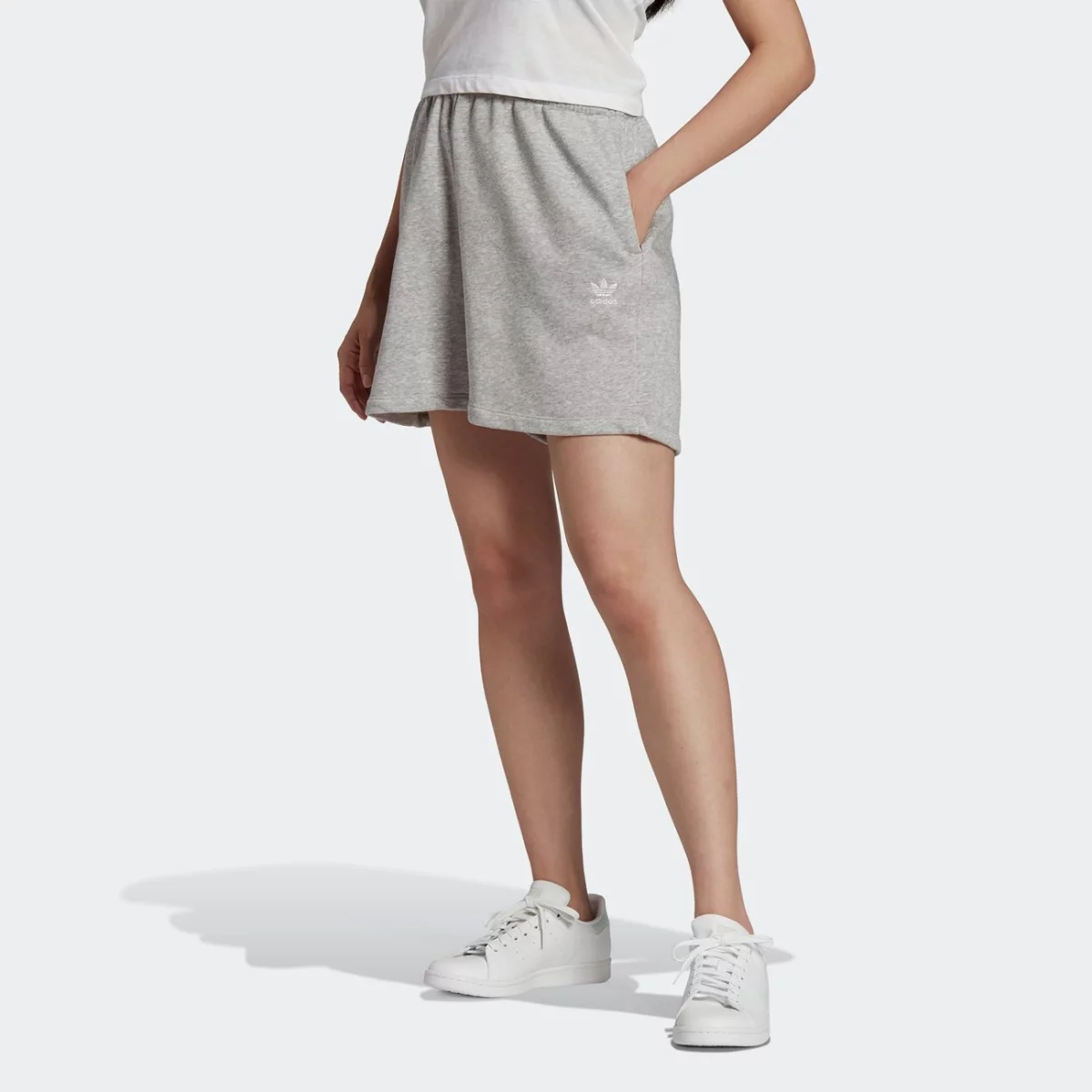 hc0629_app_on-model_standard_gradient-huge-66577a54543a7