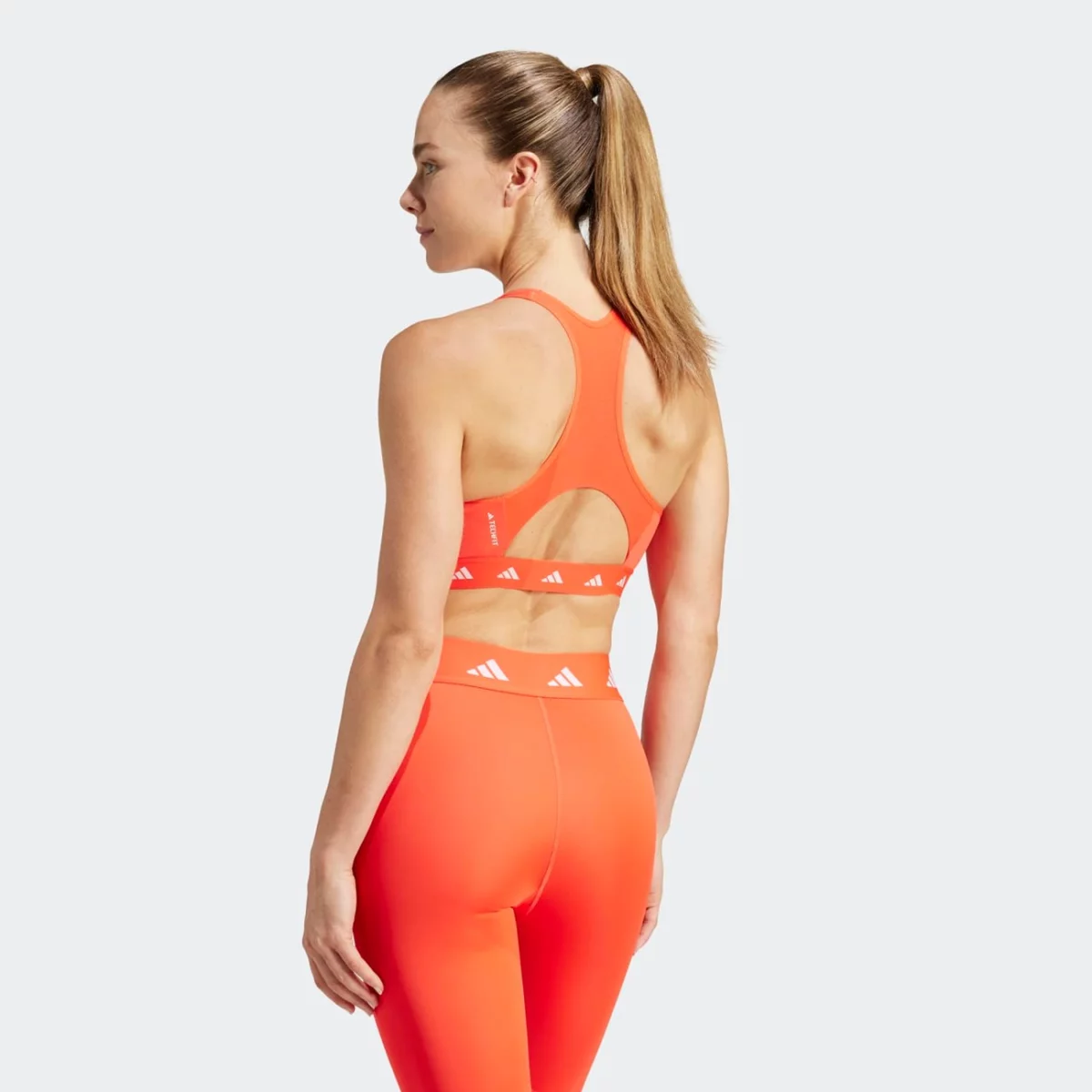it6645_6_apparel_on-model_back-view_grey-huge-6657b1d4eba96