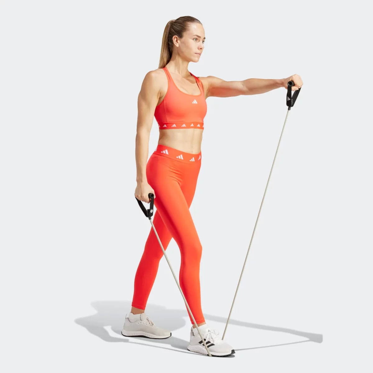 it6645_7_apparel_on-model_walking-view_grey-huge-6657b1d65421b
