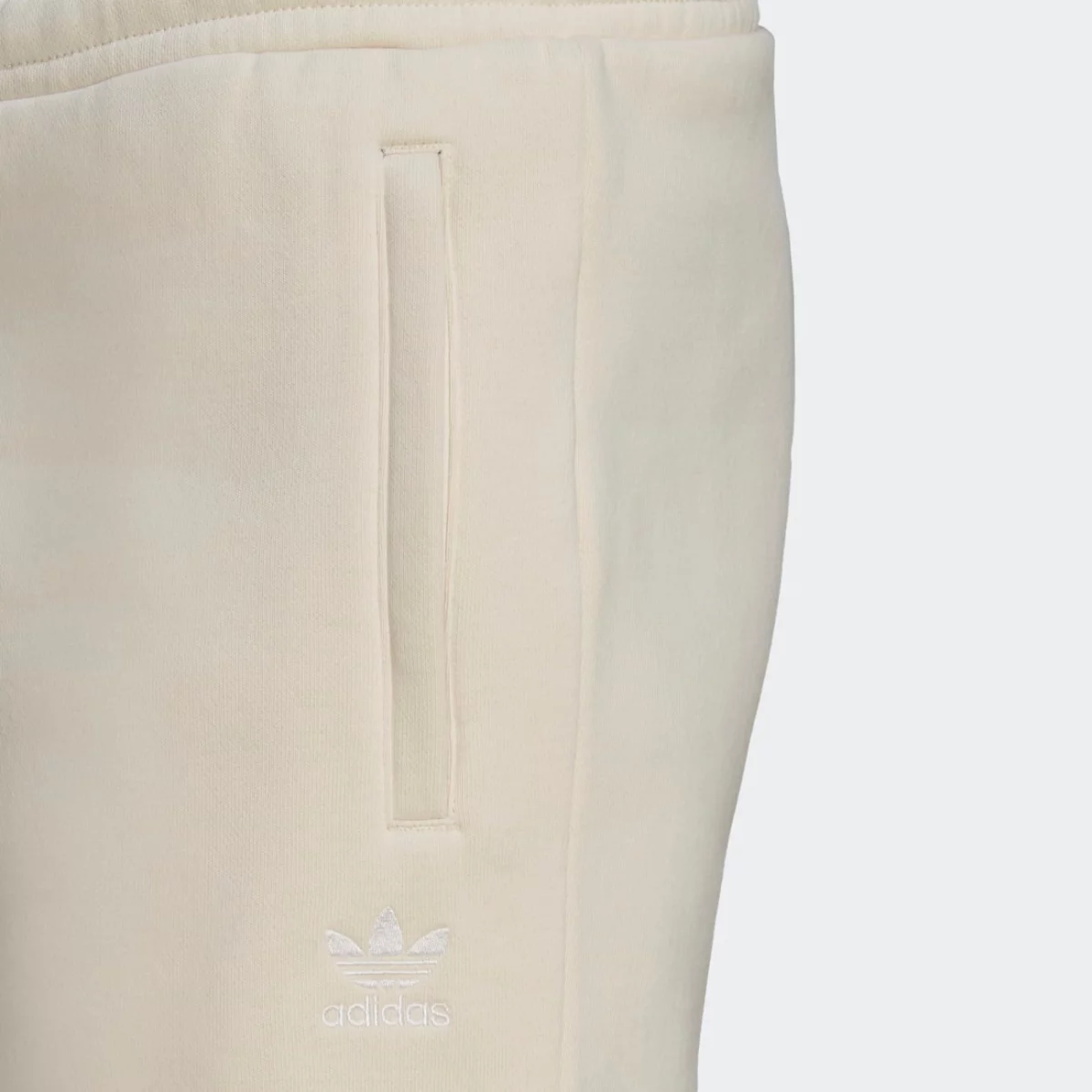 hk0183_6_apparel_on-model_detail-view-1_grey-huge-665793e0c963c