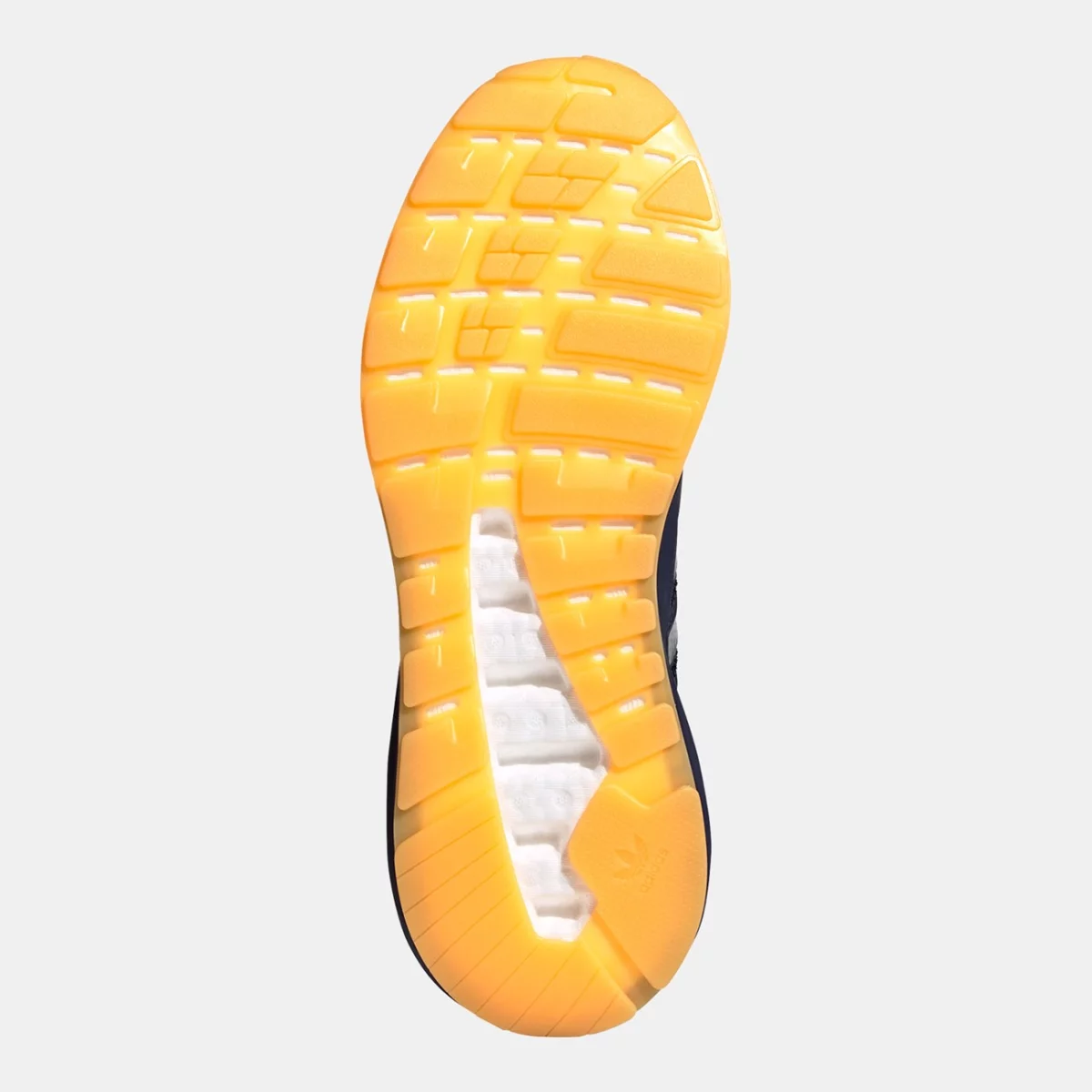 gw8240_ftw_photo_bottom_transparent-huge-66580a1d5bc85