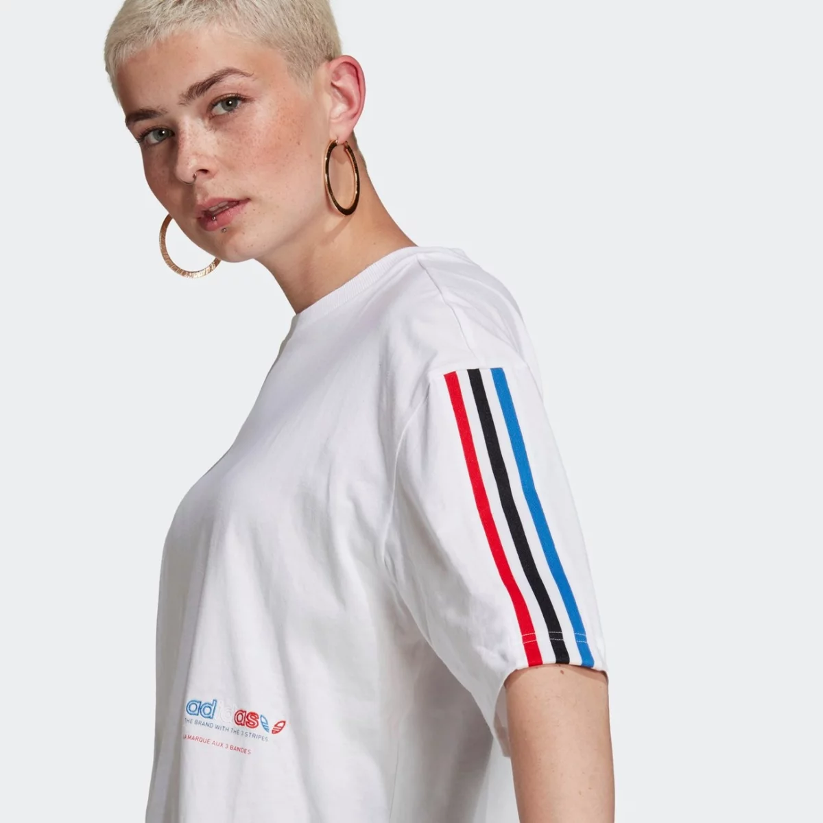 gn2870_app_on-model_detail-2_gradient-huge-6657555148229