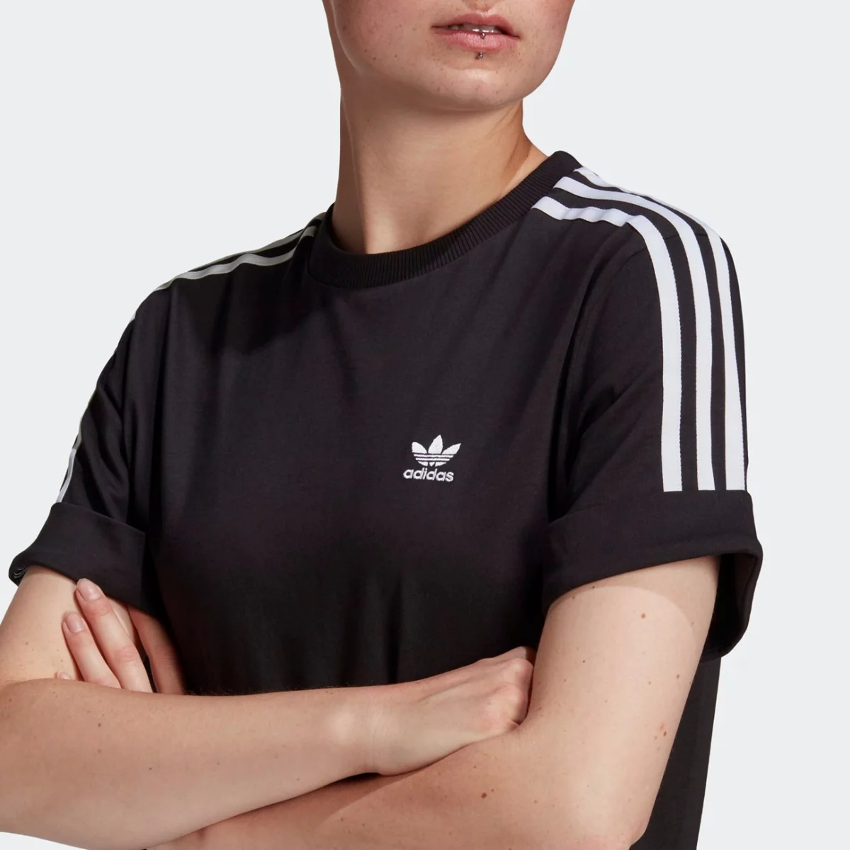 gn2777_app_on-model_detail-1_gradient-huge-6657559485c42