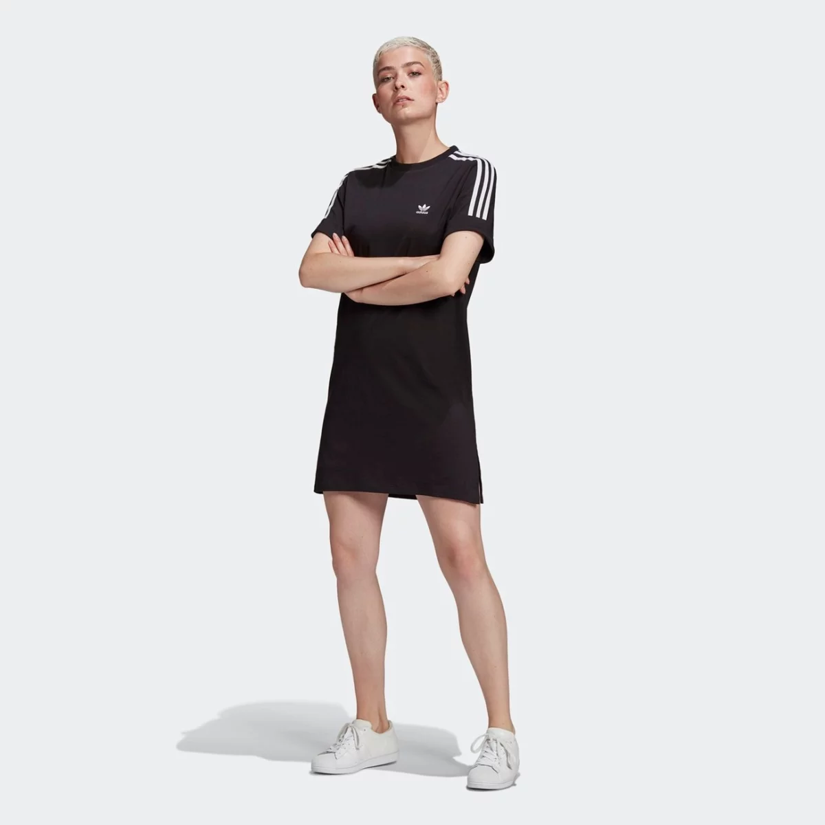 gn2777_app_on-model_standard_gradient-huge-6657559a3b672