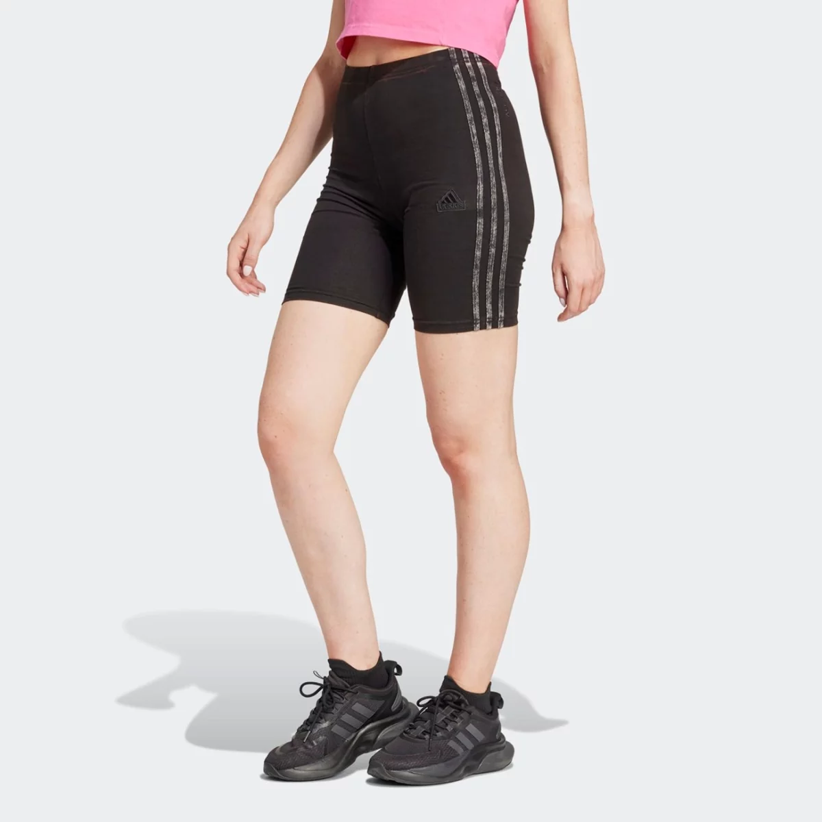 ir8847_2_apparel_on-model_standard-view_grey-huge-6657b31c3681b
