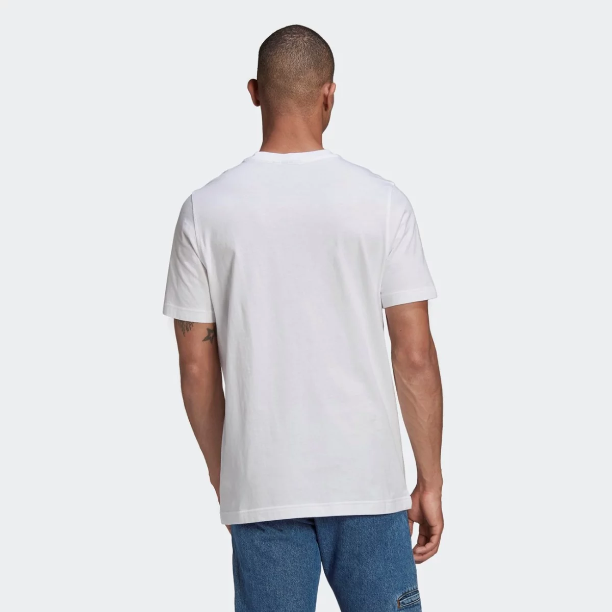 gn3463_app_on-model_back_gradient-huge-665753c40234b