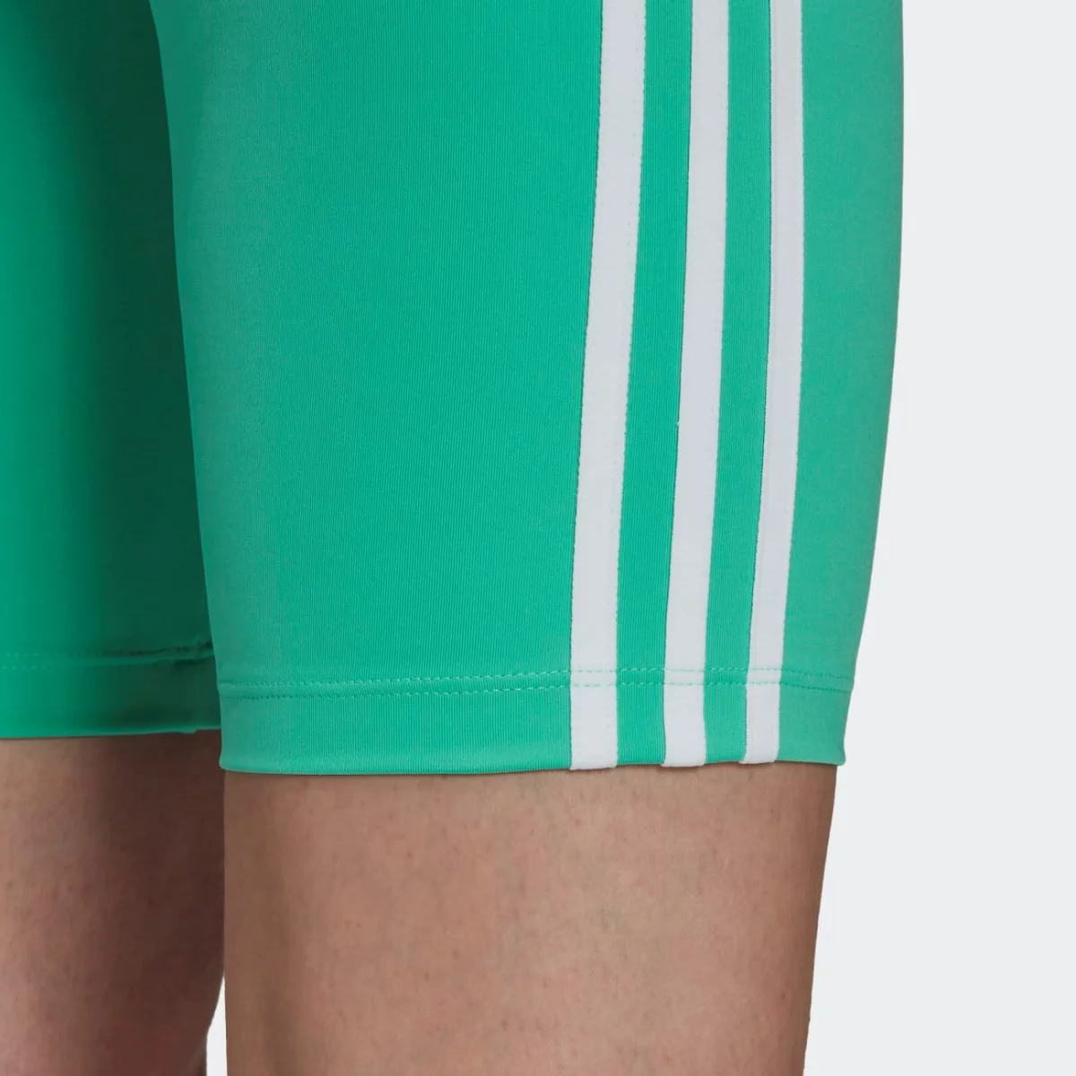 he9503_8_apparel_on-model_detail-view-3_grey-huge-6657755a1e00b