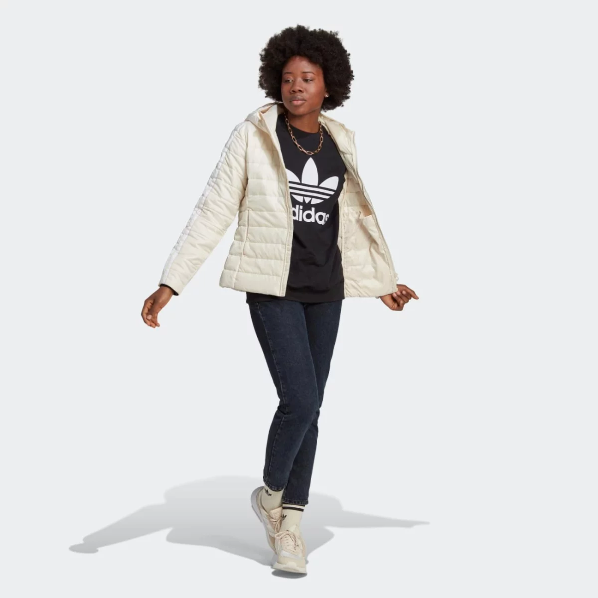 hk5251_7_apparel_on-model_standard-outfit-view_grey-huge-665792c7ec146