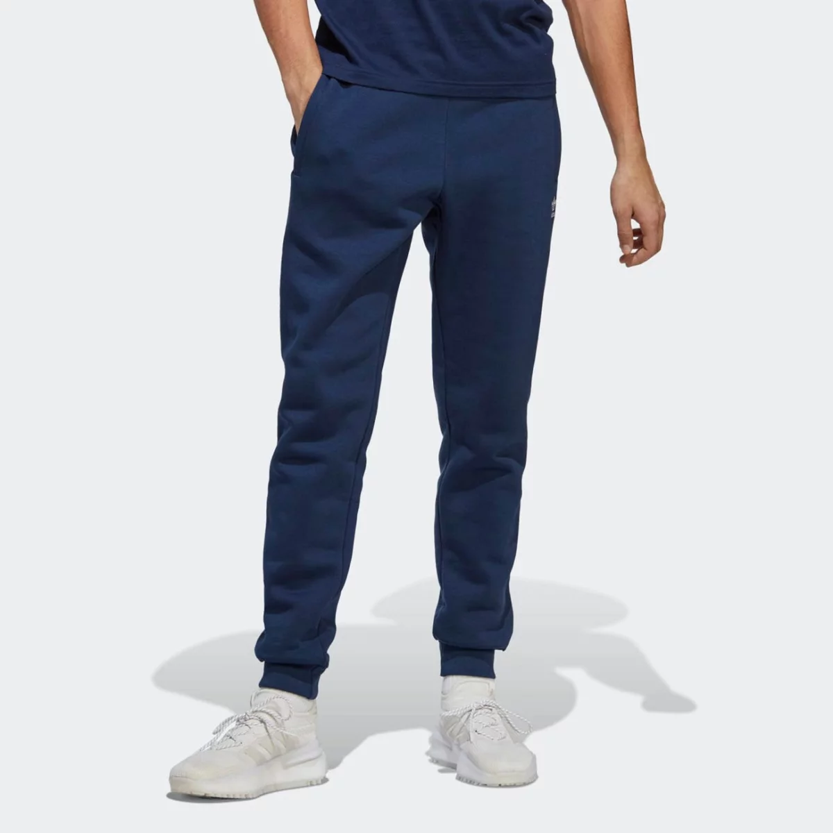0_0085_ia4835_3_apparel_on-model_standard-view_grey-huge-6657a13d2d5f4