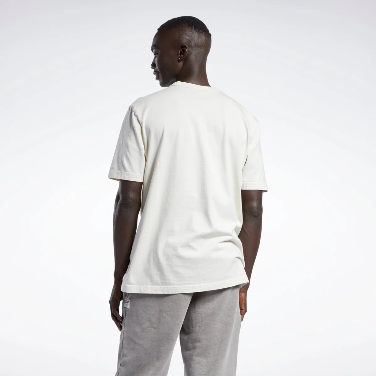 h54441_app_on-model_back_gradient-huge-66577783471b3