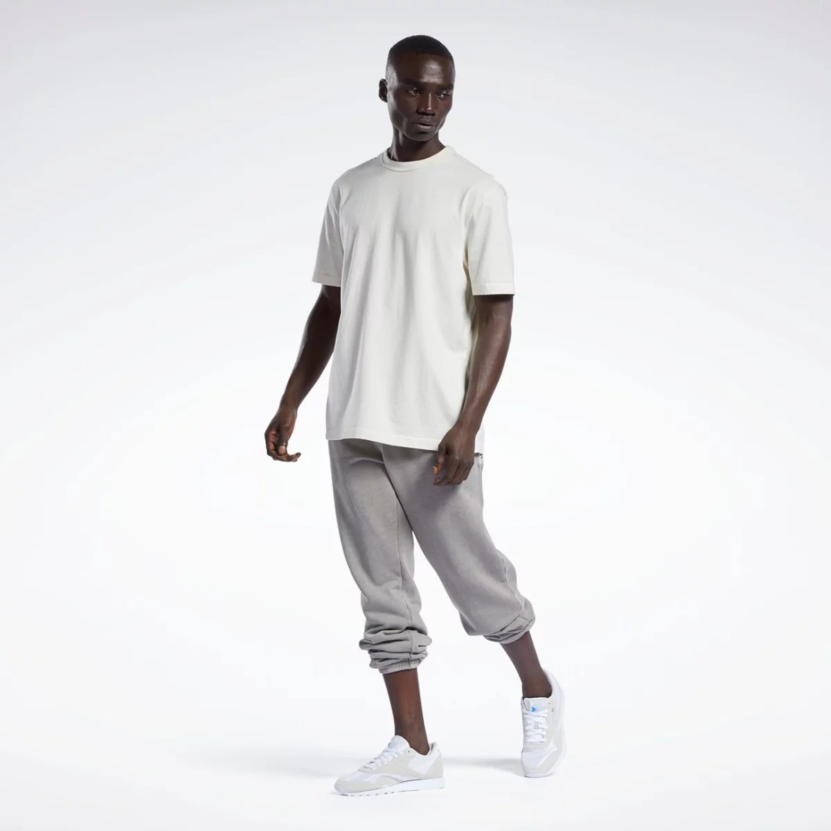 h54441_app_on-model_side_gradient-huge-66577784cc7f5