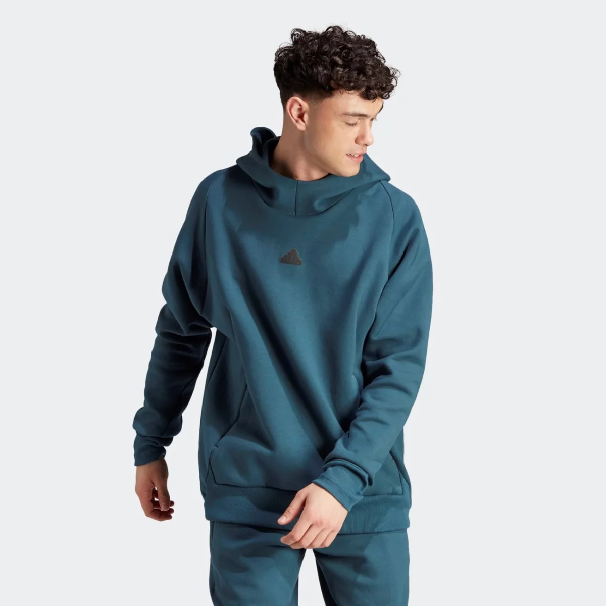 in5114_3_apparel_on-model_standard-view_grey-huge-6657a70e4f114