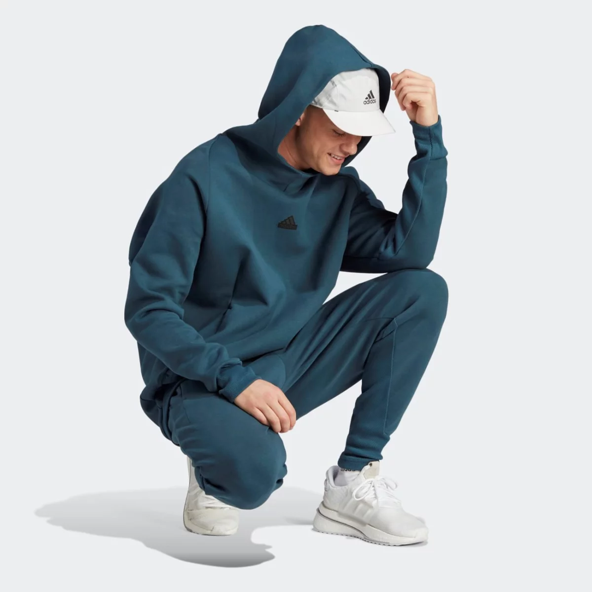 in5114_6_apparel_on-model_walking-view_grey-huge-6657a71197df0