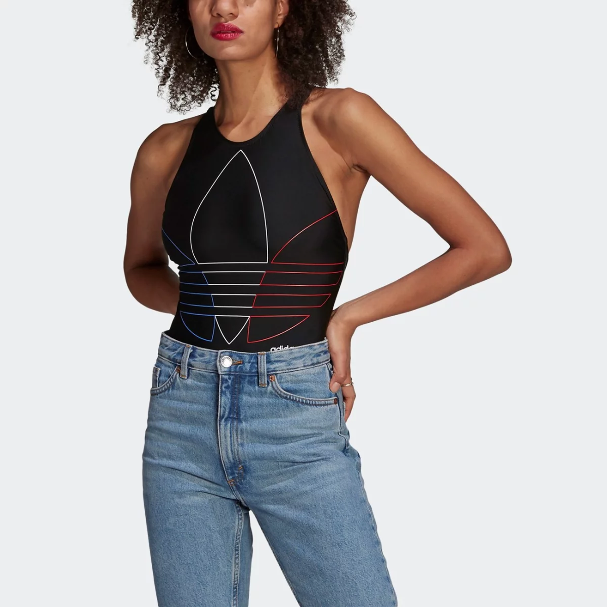 gn2936_app_on-model_front_gradient-huge-665756e8238d1