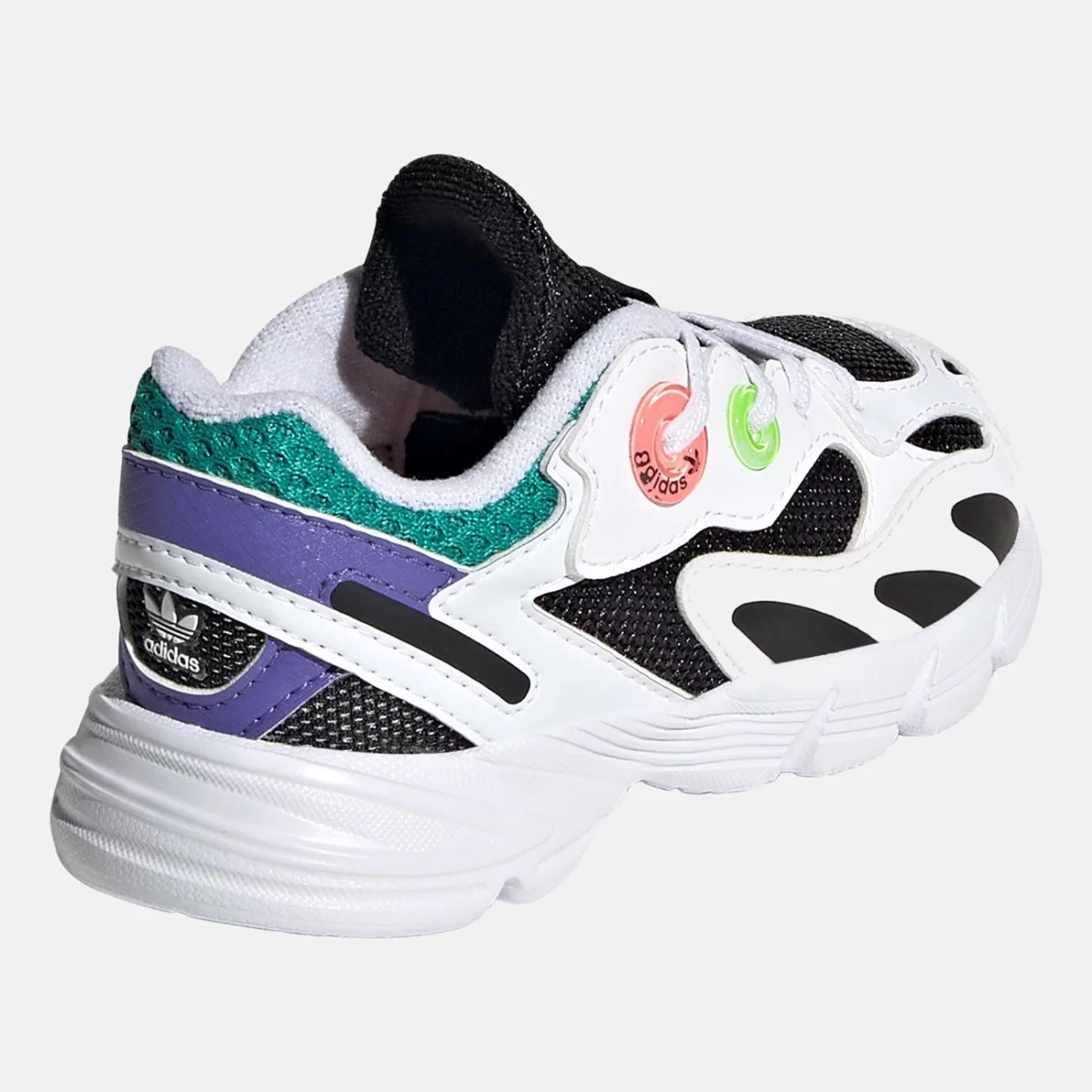 gy3340_7_footwear_photography_back-lateral-top-view_transparent-huge-665806d71c75f
