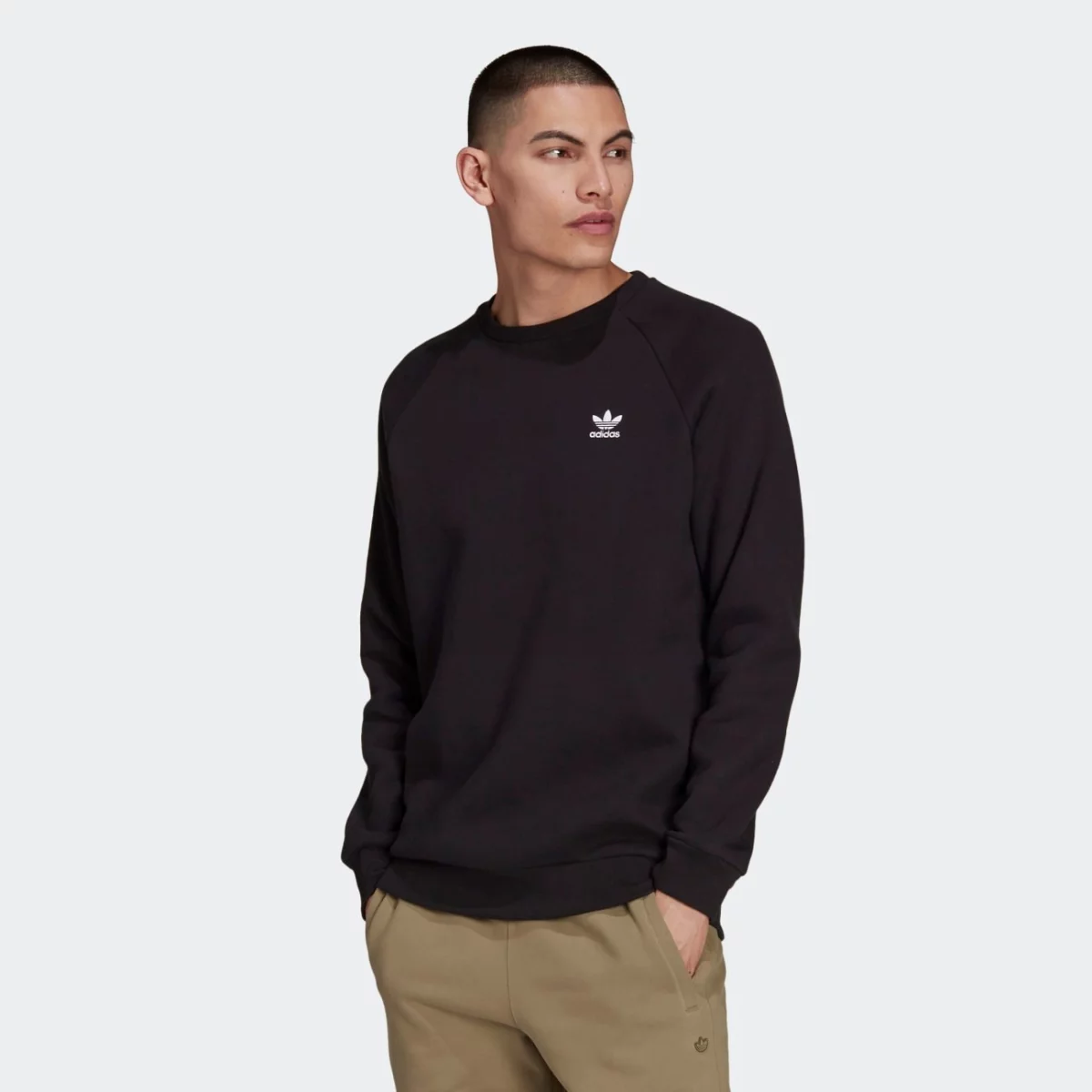 h34645_3_apparel_on-model_standard-view_grey-huge-665794358da2f