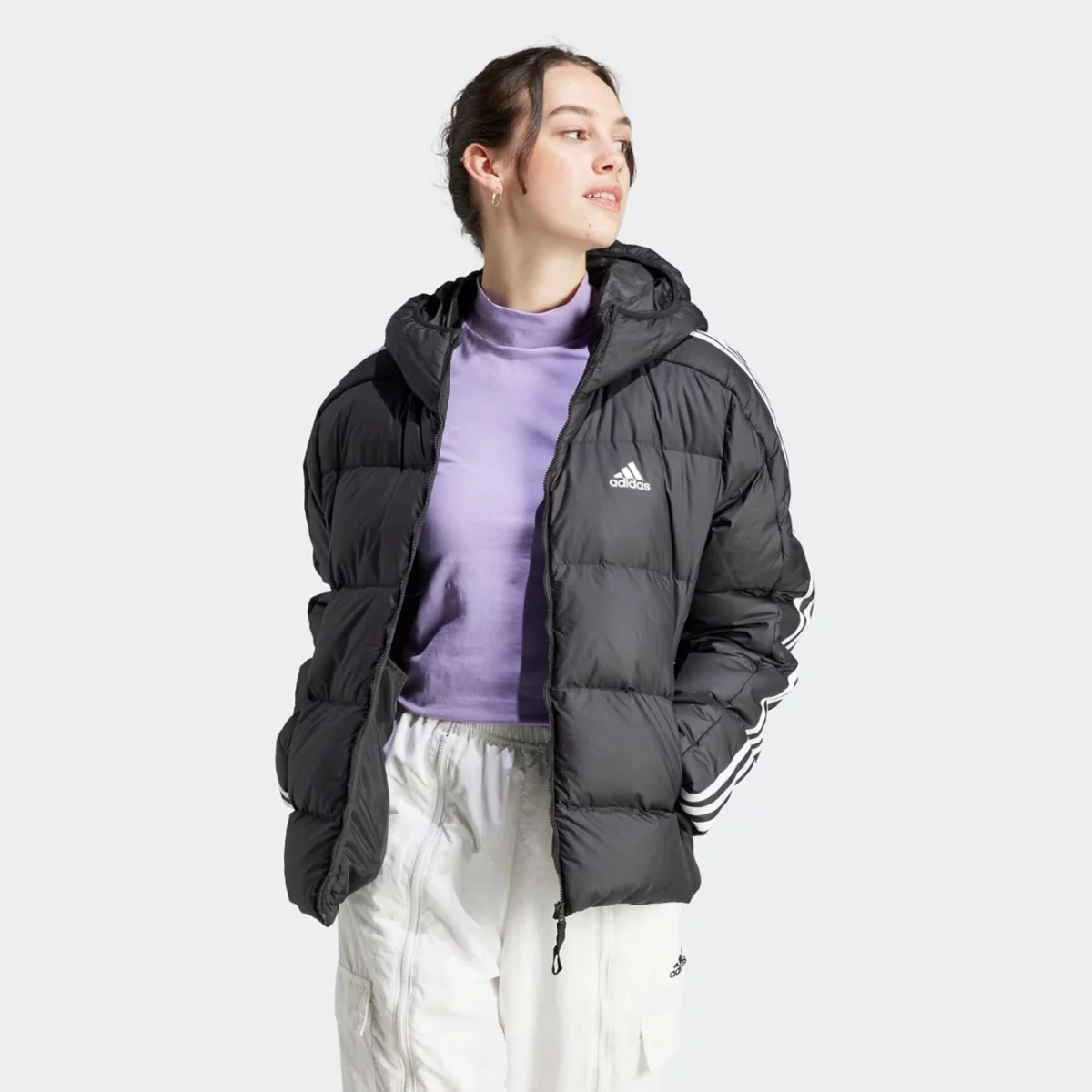 hz8483_3_apparel_on-model_standard-view_grey-huge-6657a79f5919b