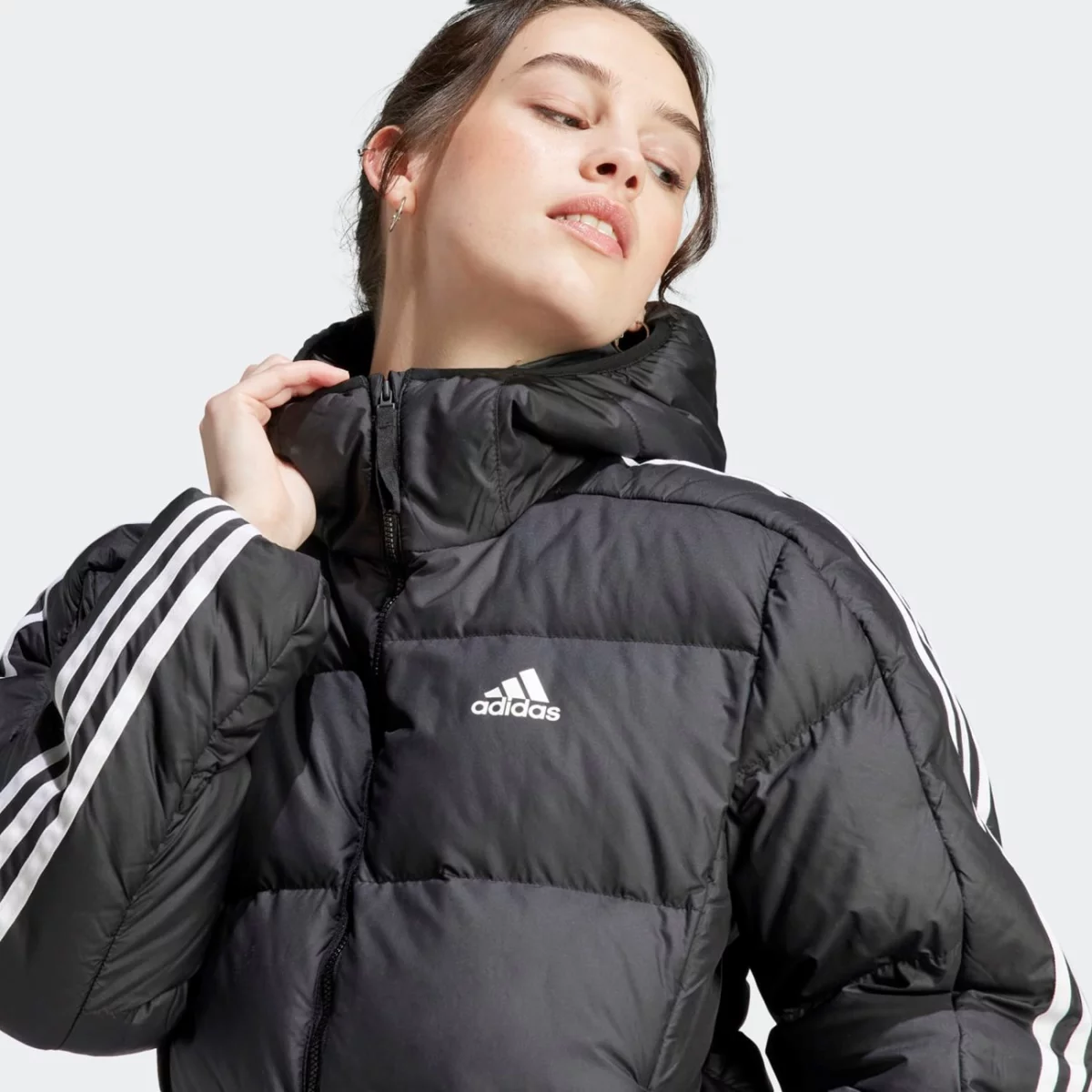 hz8483_7_apparel_on-model_detail-view-1_grey-huge-6657a7a41115e