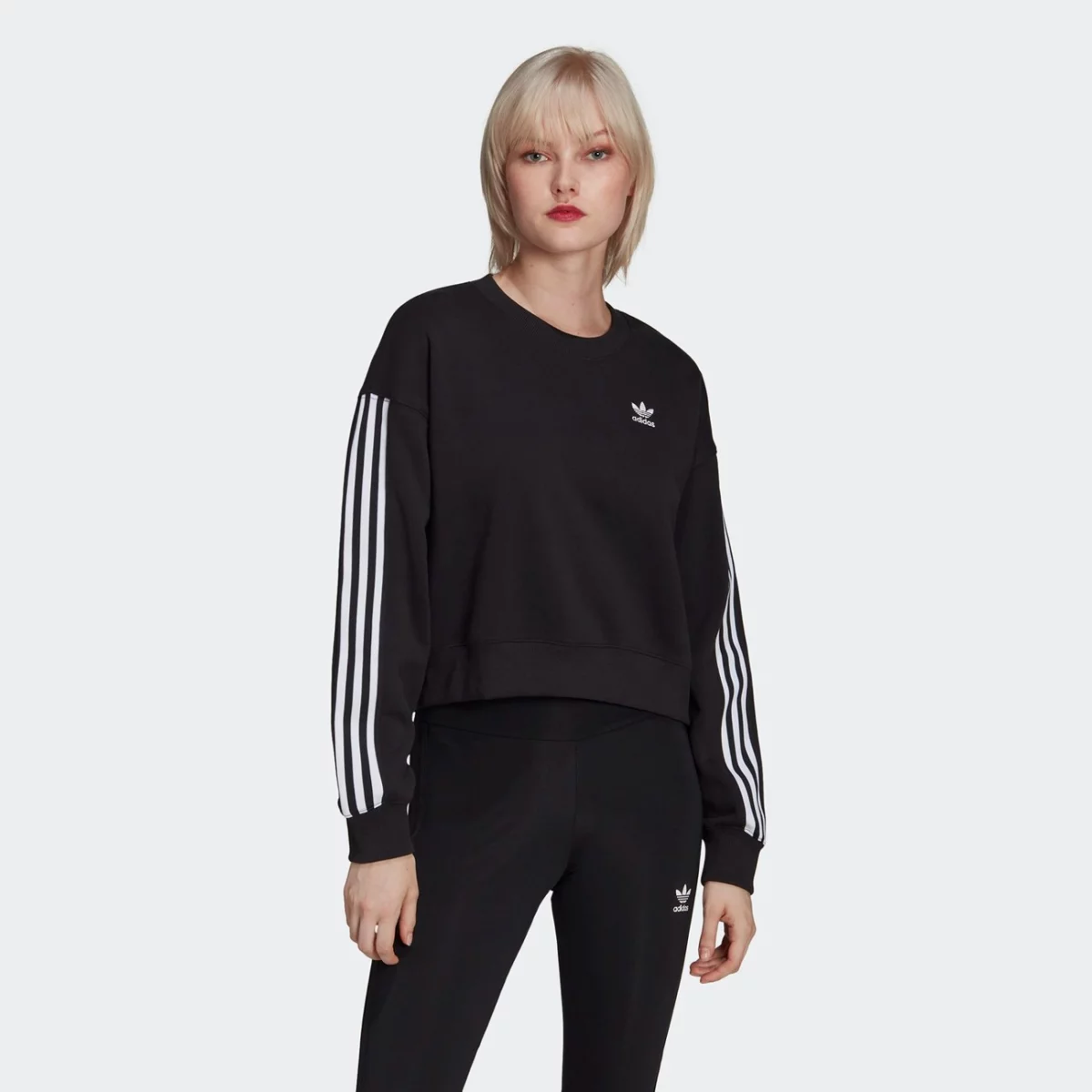 hc2064_app_on-model_standard_gradient-huge-665779ec6ea49