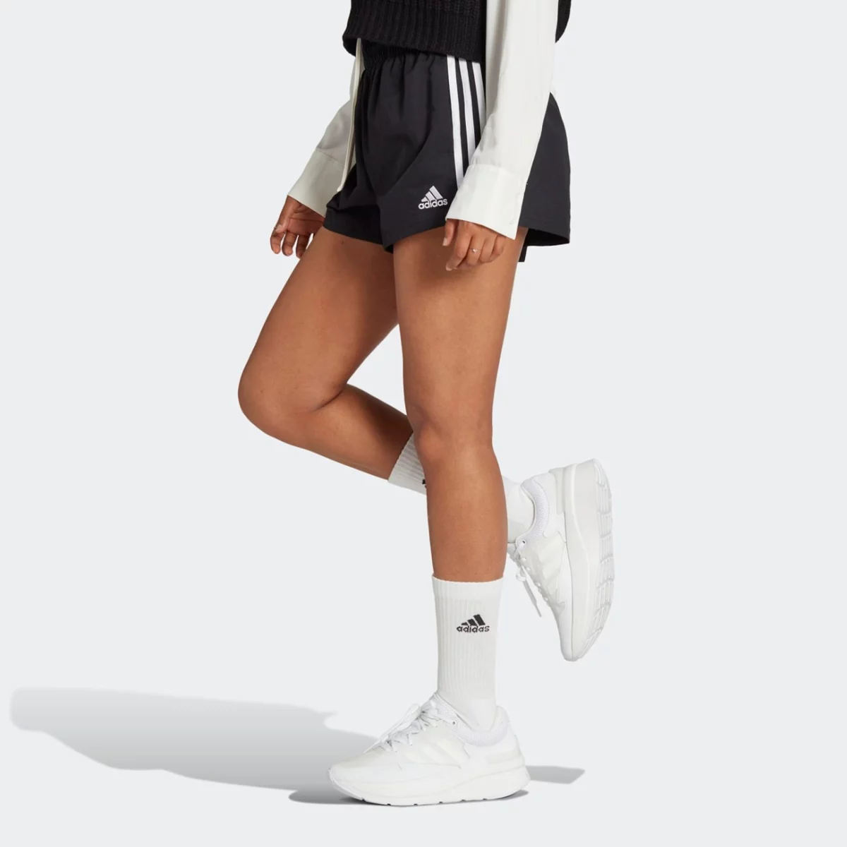 ht3397_3_apparel_on-model_standard-view_grey-huge-6657a77116ba5