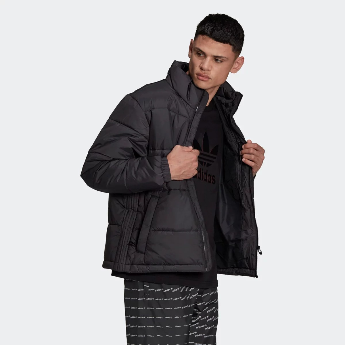 h13551_app_on-model_walking_gradient-huge-665762021d556