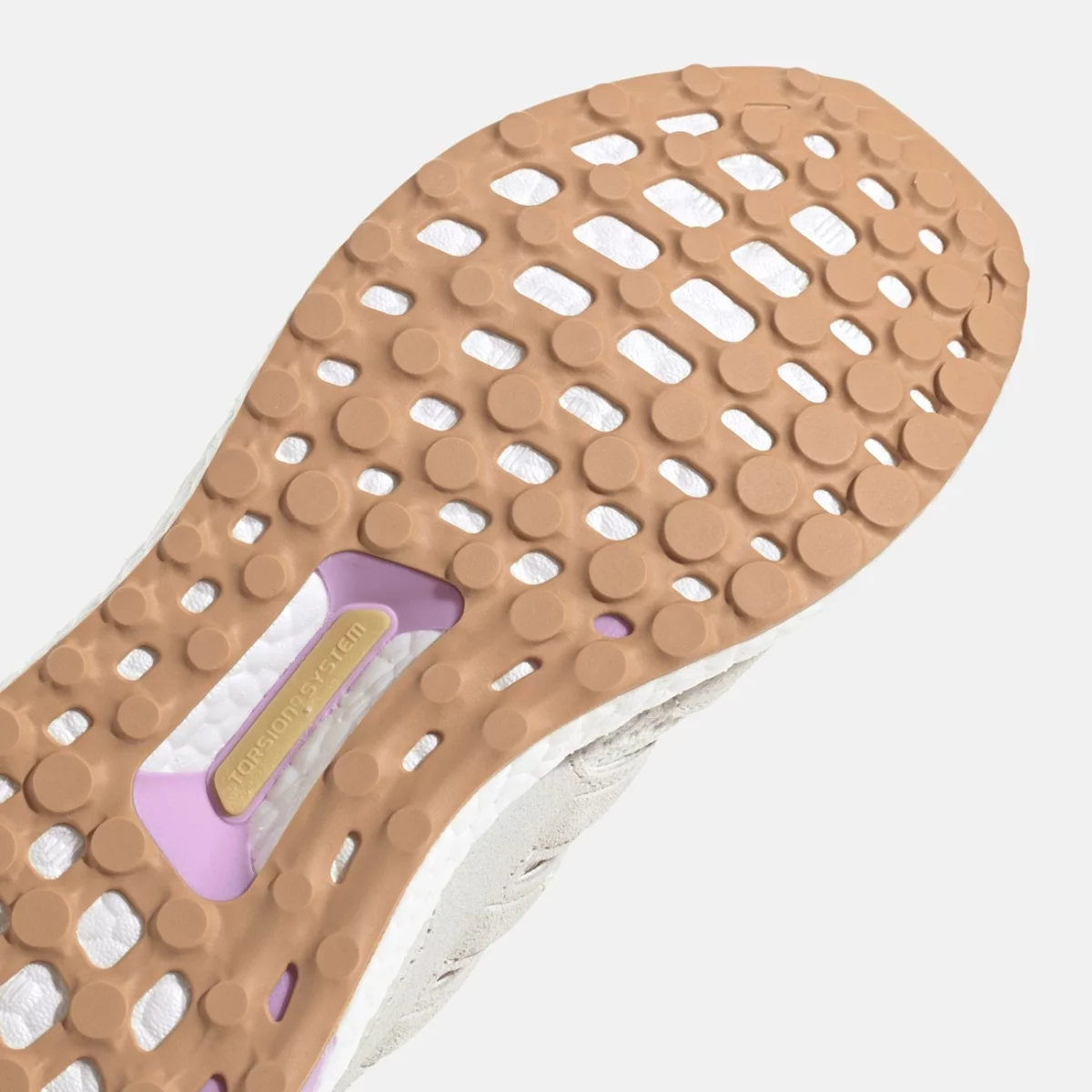 id9665_8_footwear_photography_detail-view-1_transparent-huge-6658367d06f88