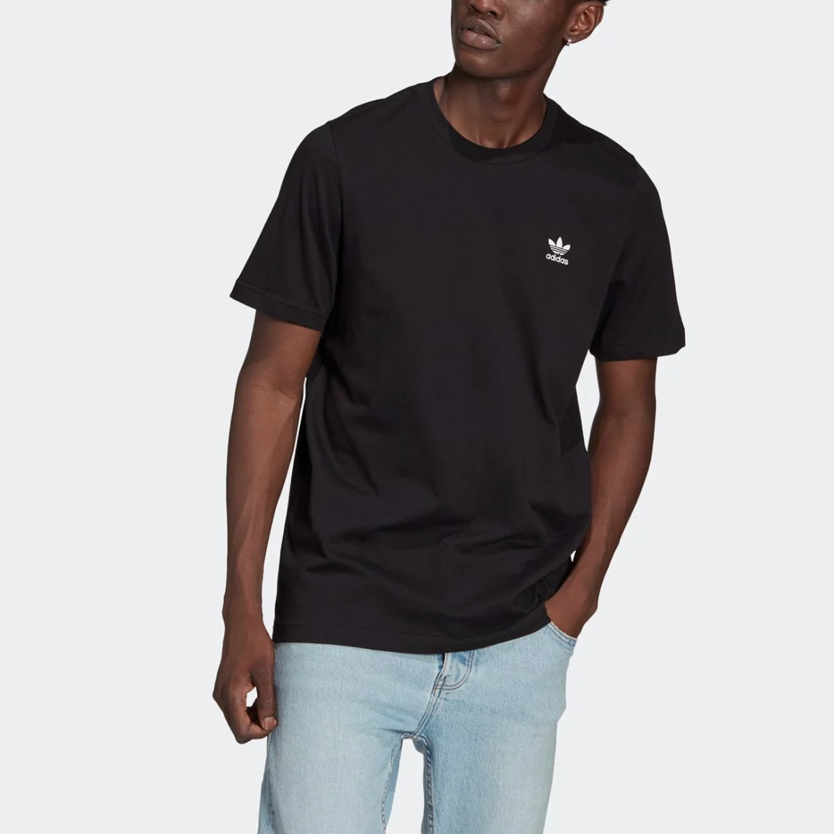 gn3416_app_on-model_front_gradient-huge-665753db2b7a8