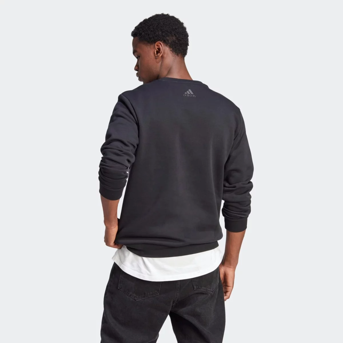 ib3995_5_apparel_on-model_back-view_grey-huge-6657a7e49eb72