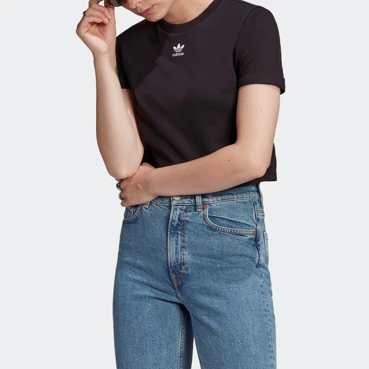 gn2802_app_on-model_front_gradient-huge-665755894530e