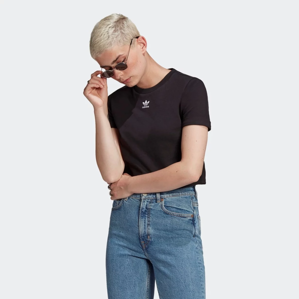 gn2802_app_on-model_standard_gradient-huge-665755864fdf5