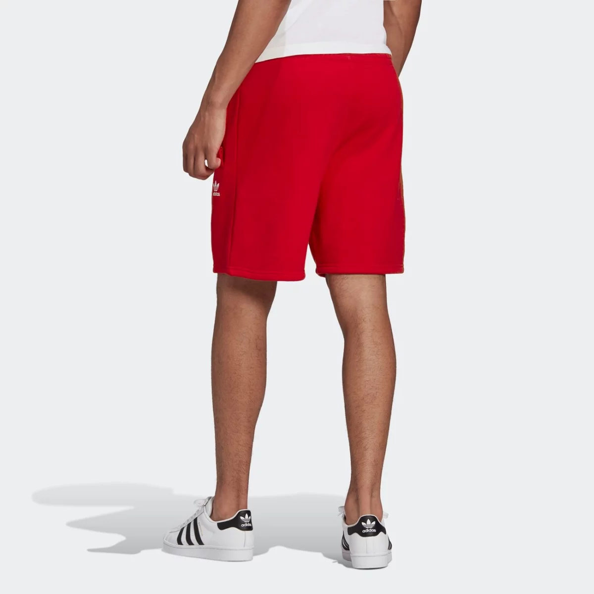 gd2556_app_on-model_back_gradient-huge-665755b32bf34