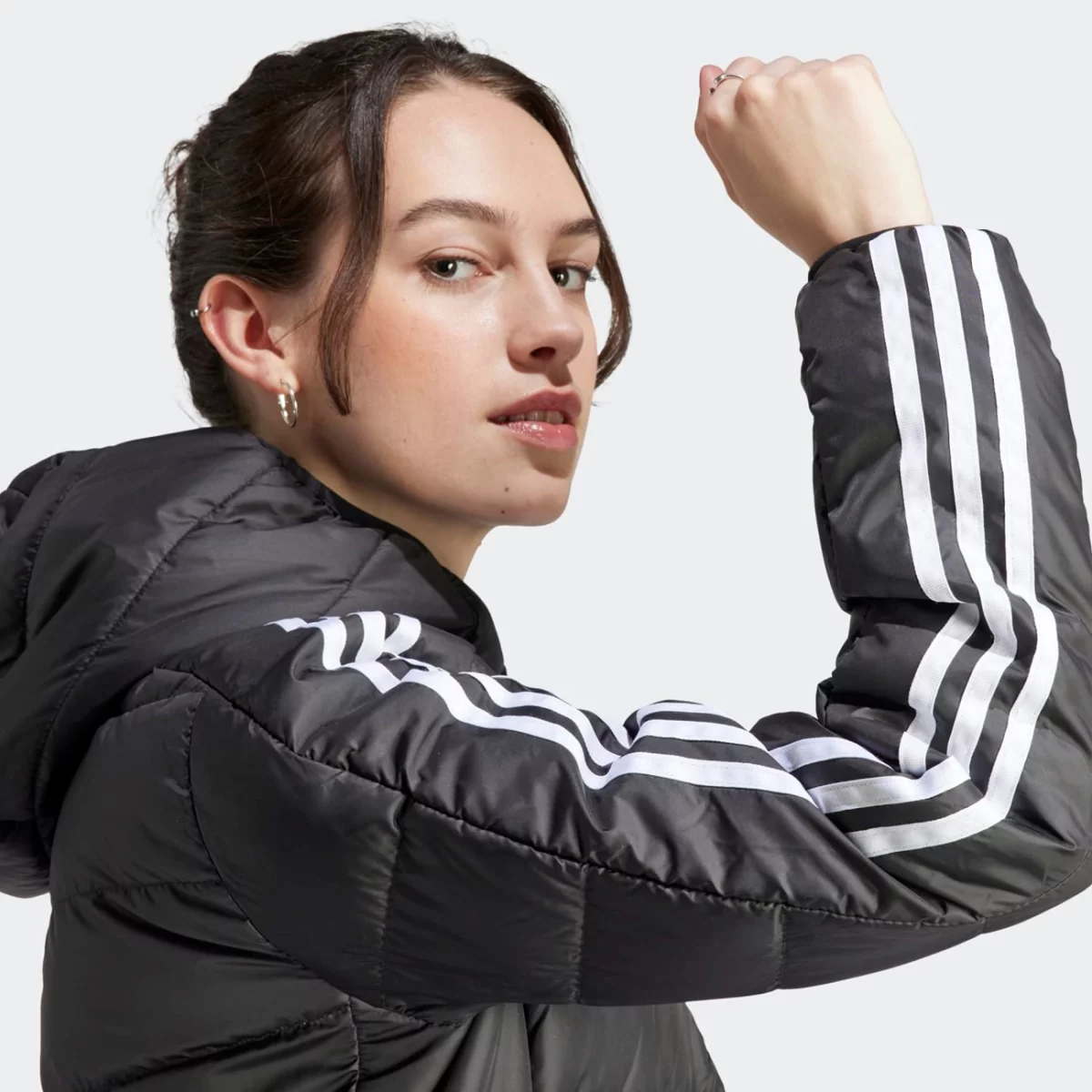 hz4428_7_apparel_on-model_detail-view-1_grey-huge-6657a78549428