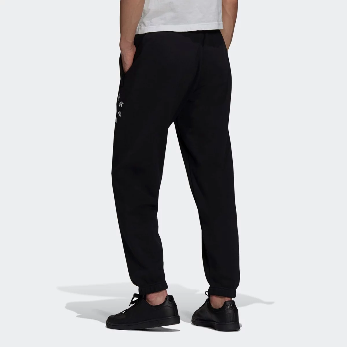 h35651_app_on-model_back_gradient-huge-6657657e94889