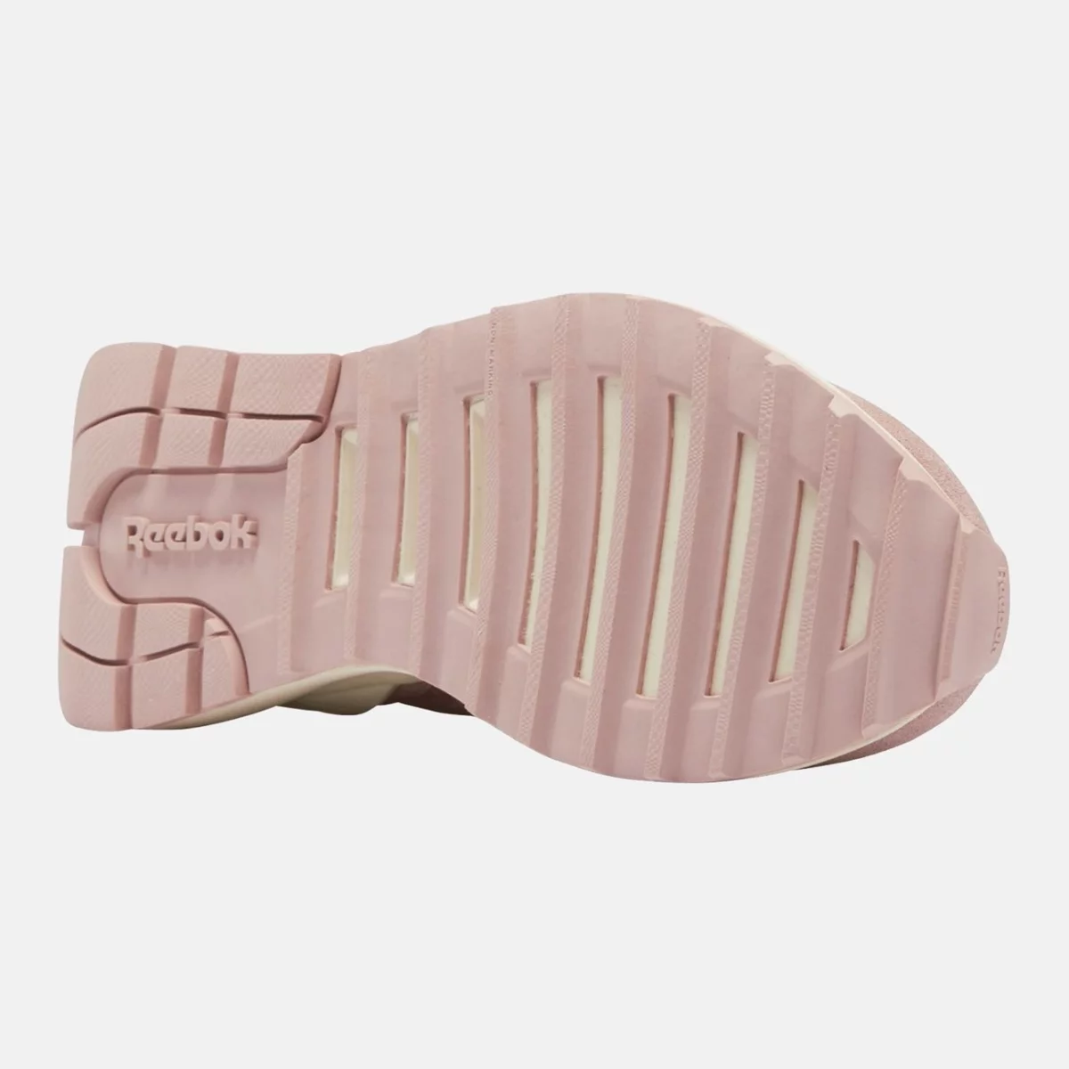gx4802_3_footwear_photography_bottom-view_transparent-huge-665821fc64820
