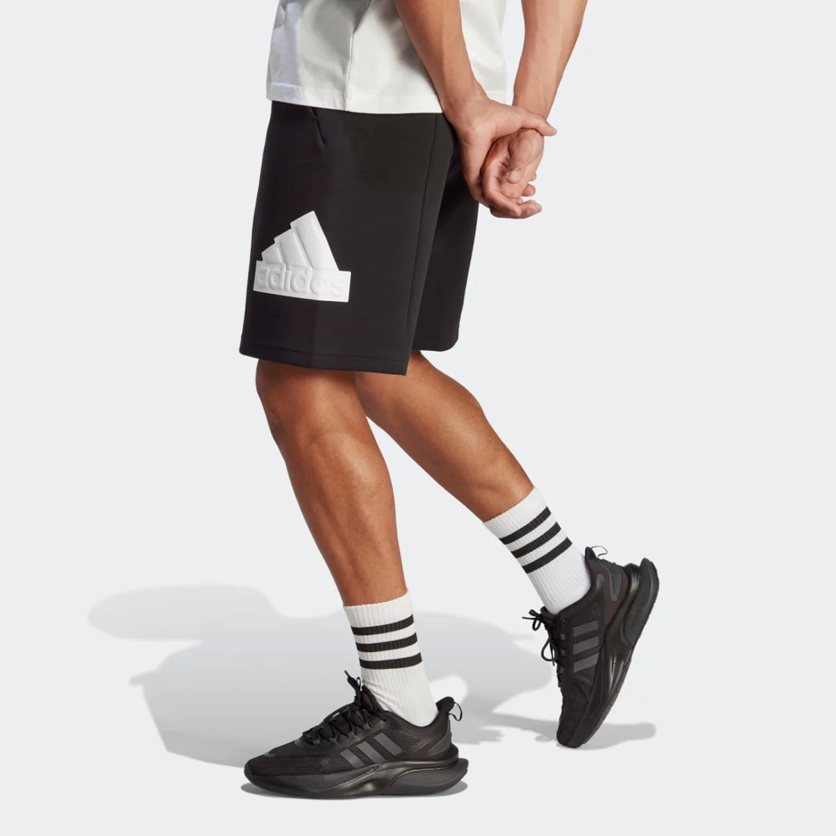 ic3737_5_apparel_on-model_side-view_grey-huge-6657a069e43da