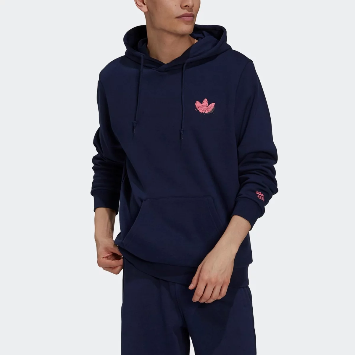 h13445_app_on-model_front_gradient-huge-6657637ad2b5f