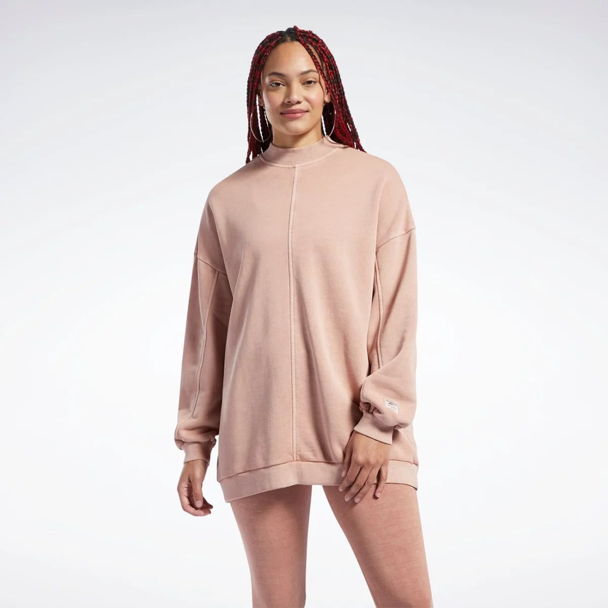 h46791_app_on-model_standard_gradient-huge-665778fe935f1