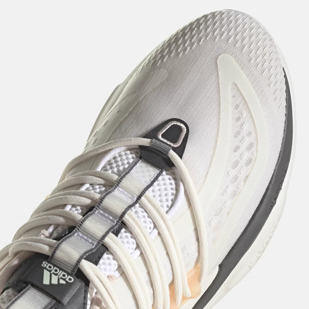 o_0015_hp6132_8_footwear_photography_detail-view-1_transparent-huge-66582bacb351f