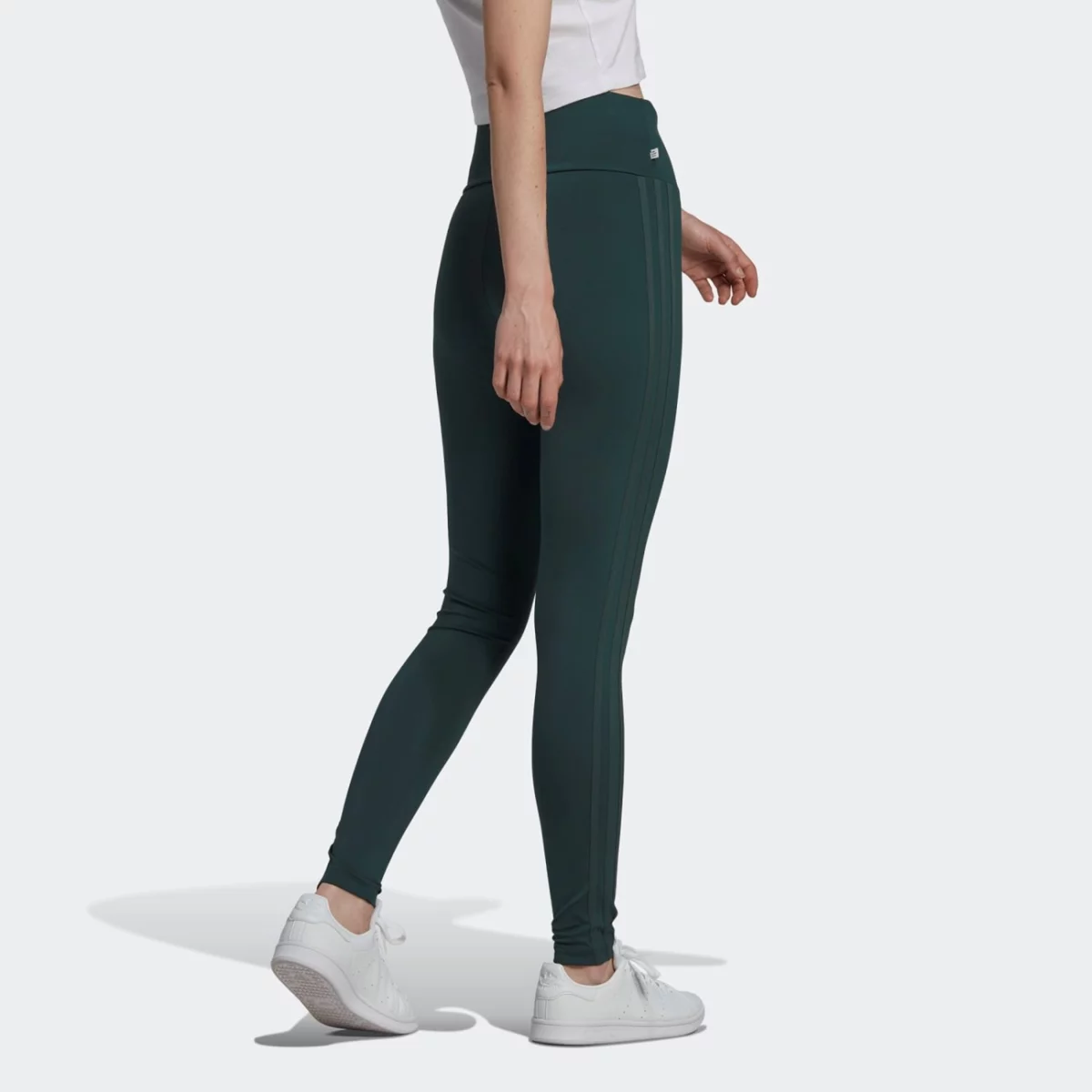 hn5904_4_apparel_on-model_back-view_grey-huge-6657931249a8d
