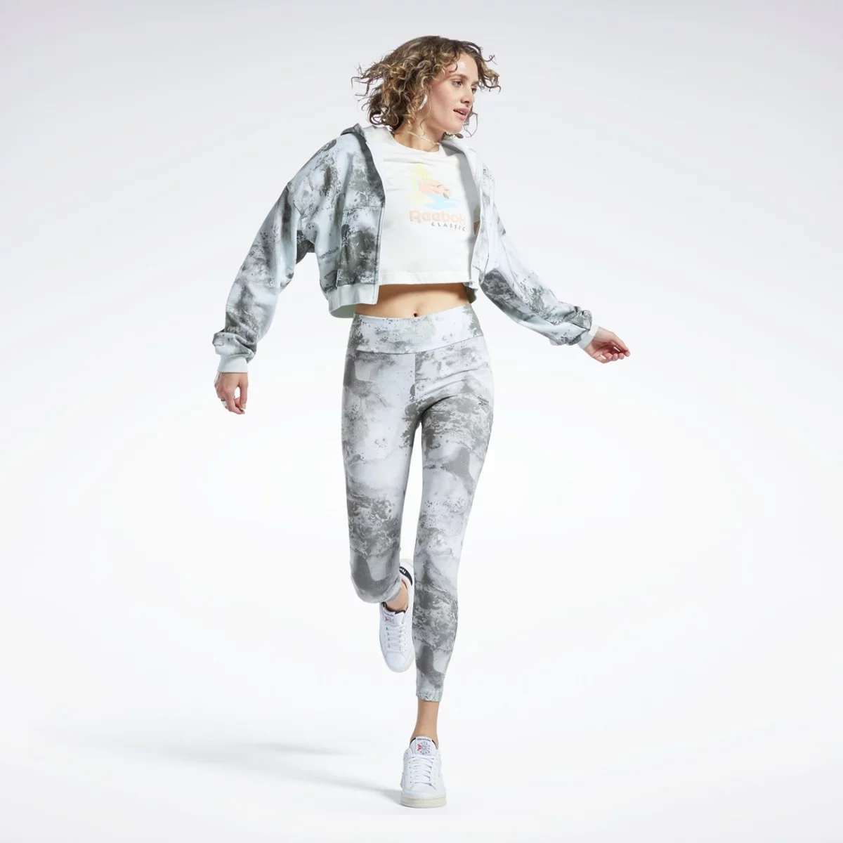h58675_app_on-model_side_gradient-huge-665777555c824